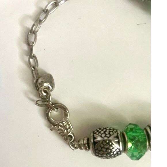 Green Charm Bracelet Adjustable in legnth Green and Silver in color‎ - Picture 4 of 4